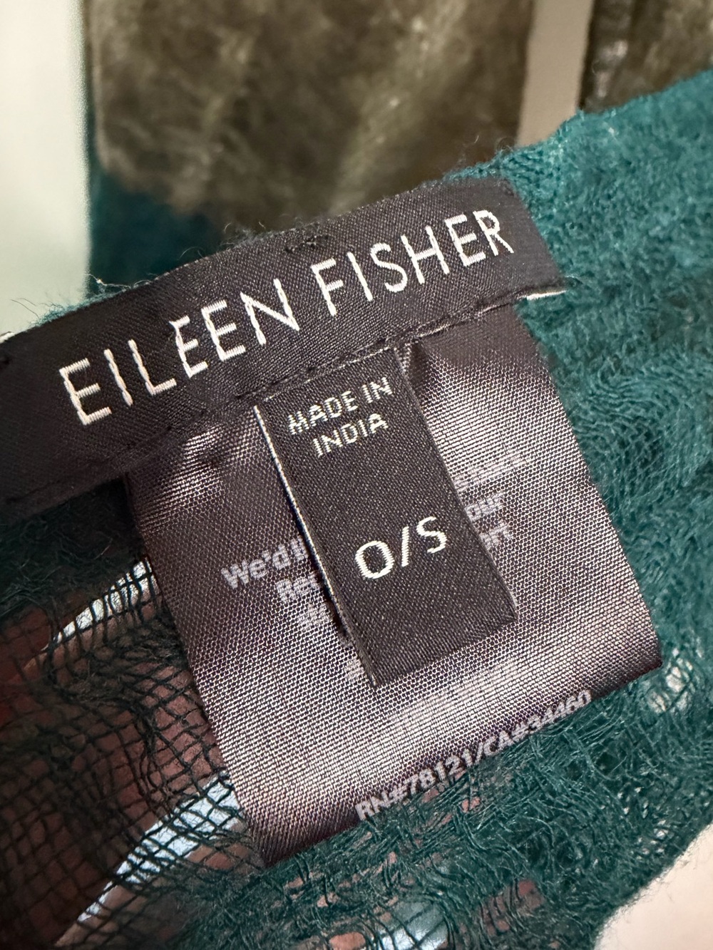 Eileen Fisher Gauzy Colorblock Lightweight Scarf Green - Picture 4 of 5